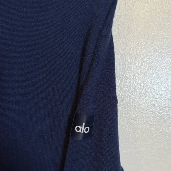 Alo Yoga Cashmere Jet Set Hoodie - Picture 3 of 6